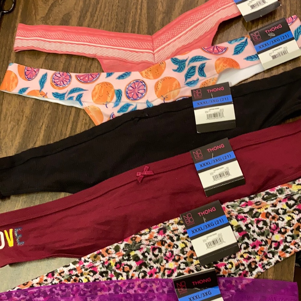 6 new pairs of ladies plus size thongs, no boundaries, size xxxL/3XG (21)
